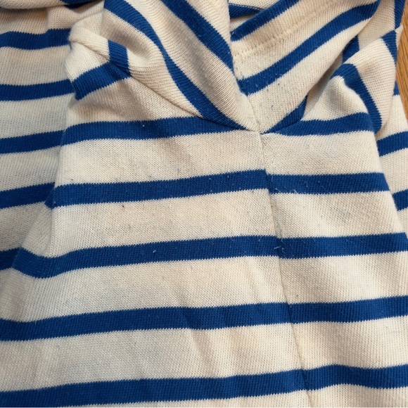 Old Navy Blue and Cream Striped Short Sleeve Knit Top ⚓️ - Picture 7 of 8